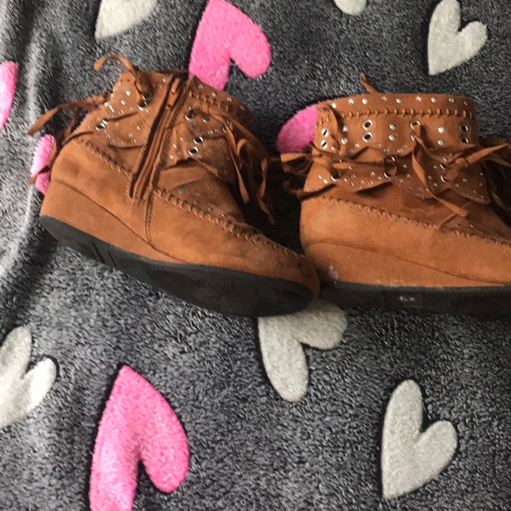Justice boots
